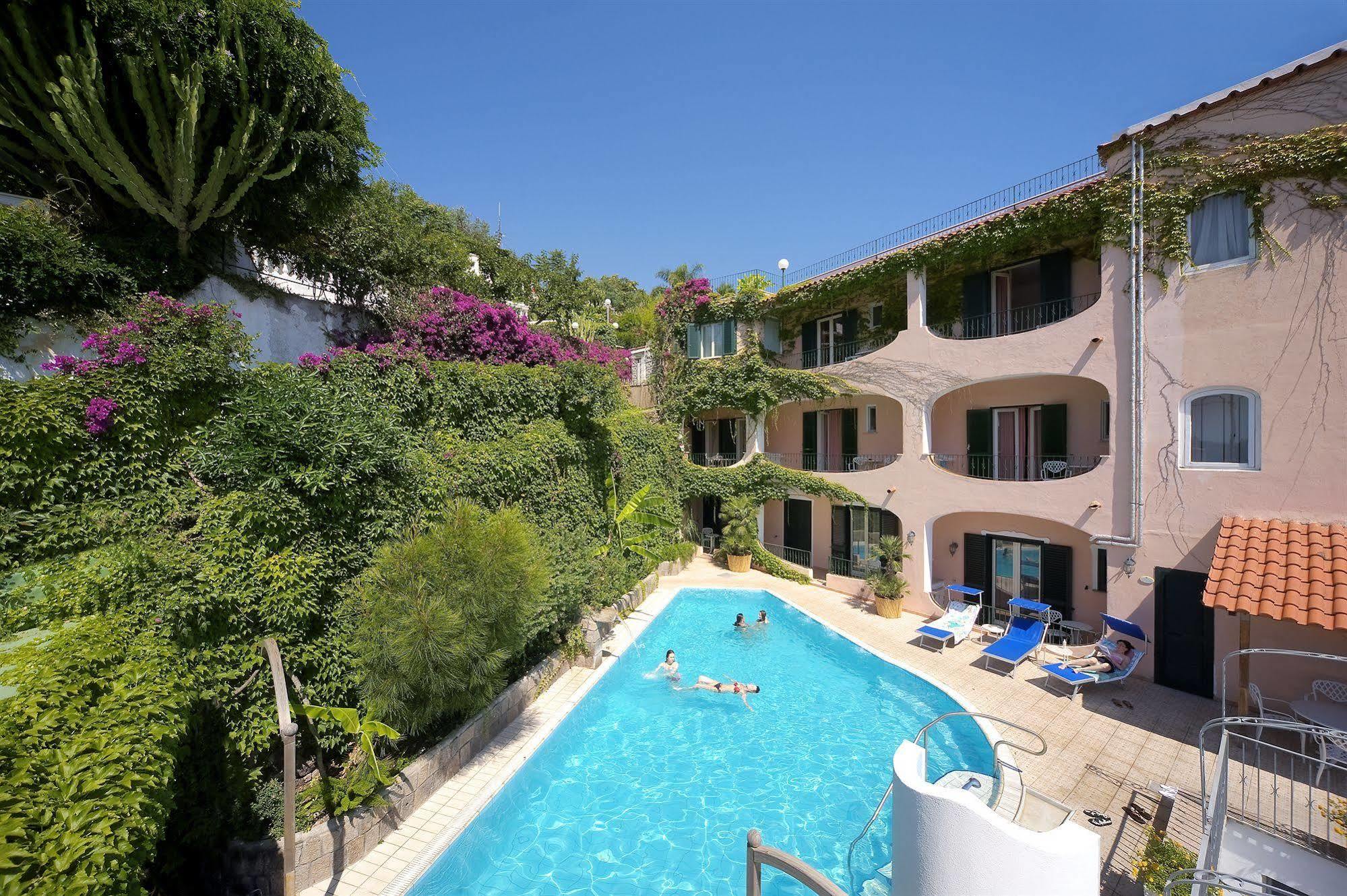 Hotel Bellevue Benessere & Relax Ischia Bagian luar foto
